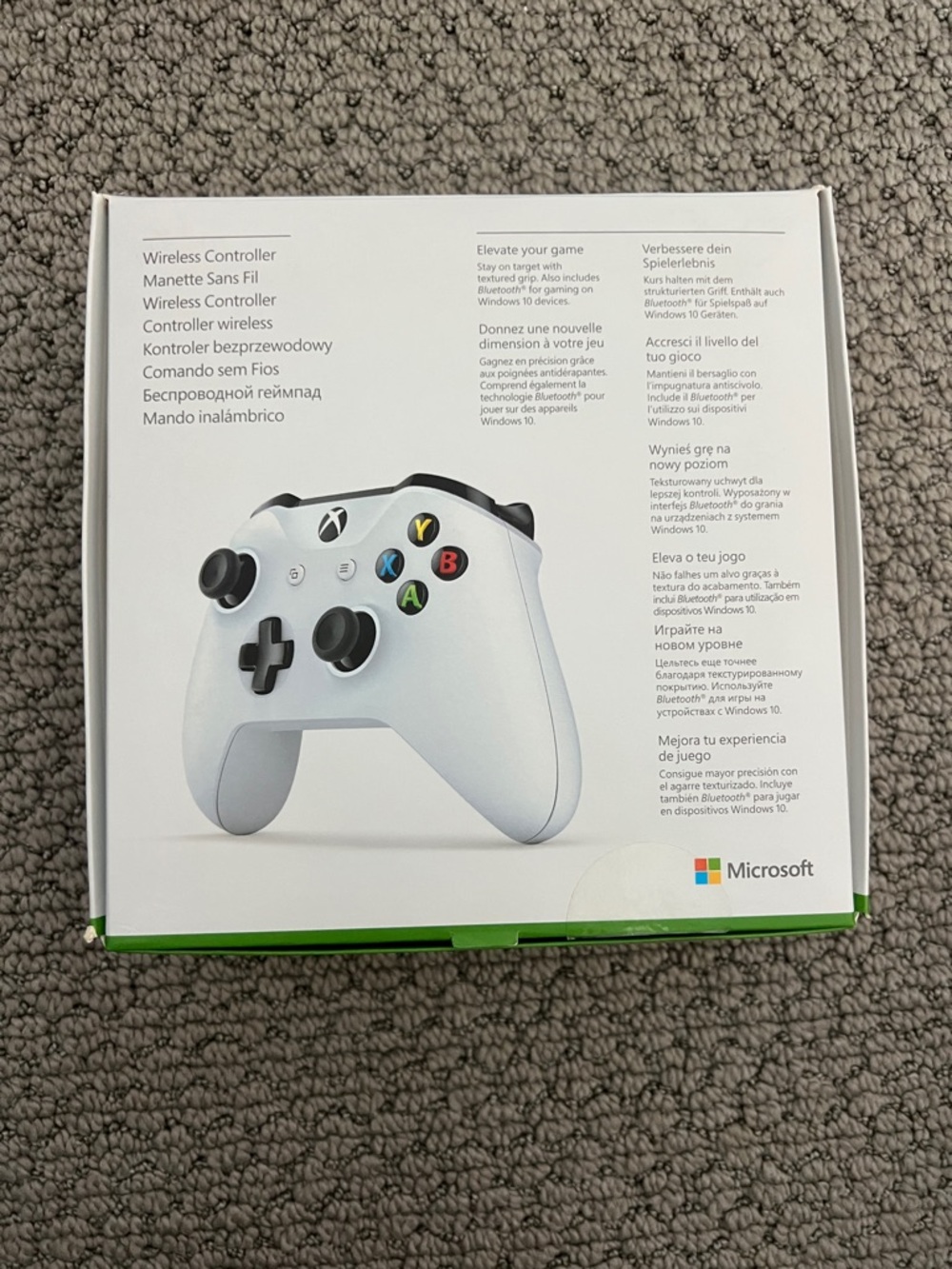 XBOX Wireless Gaming Gamer Controller - White - model number 1708 - Picture 5 of 5